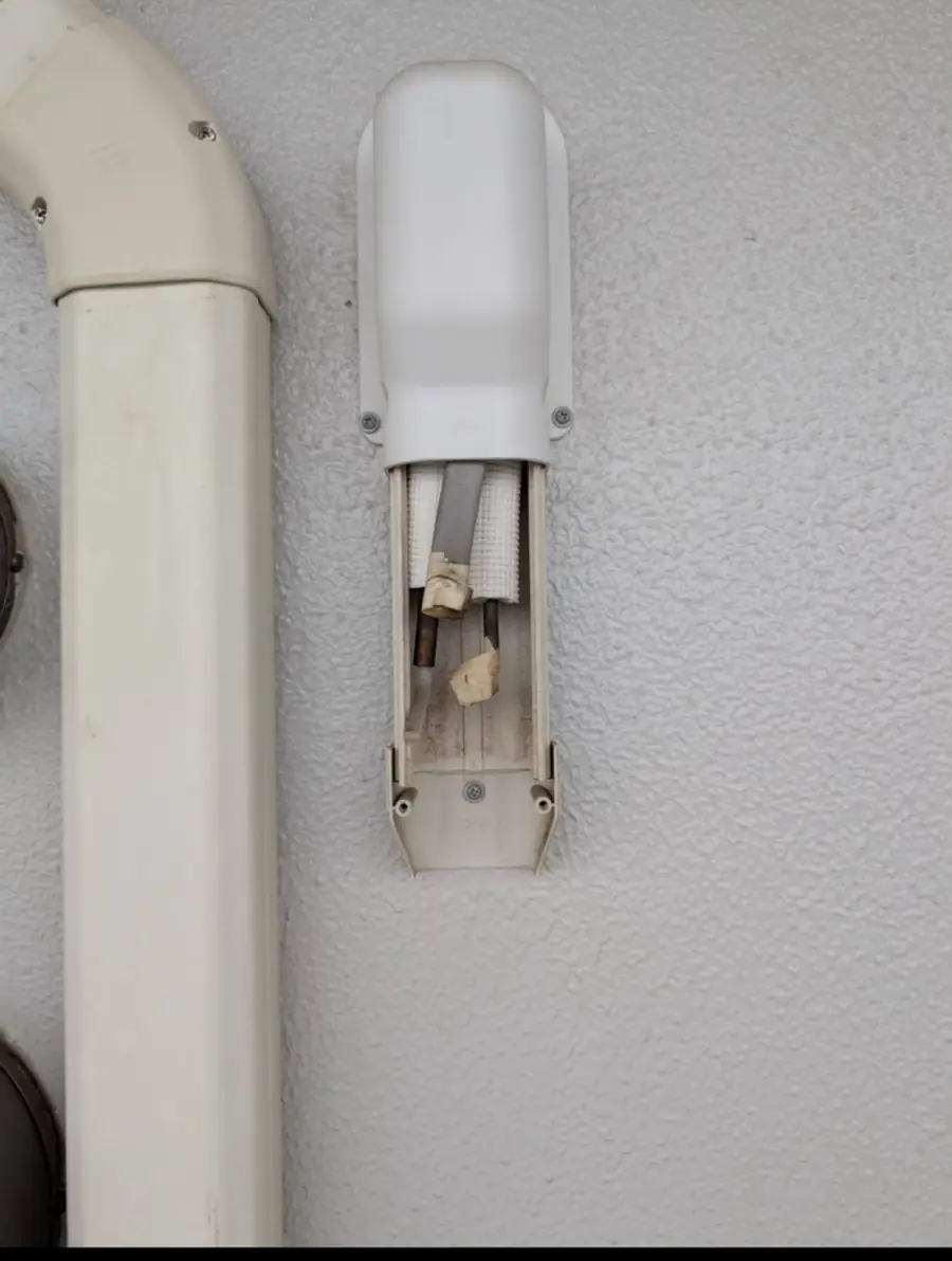 電線接続部の保護が不十分な例
